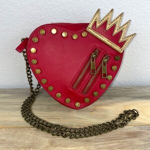 Disney Descendants Evie Heart Tiara Purse Villain Snow White